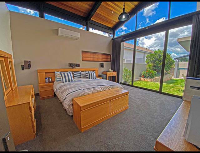 4 BEDROOM HOUSE FOR SALE IN MIDSTREAM HILL